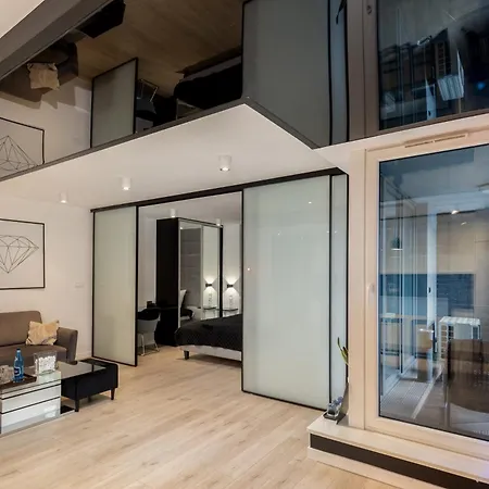 Diamonds كراكوفيا